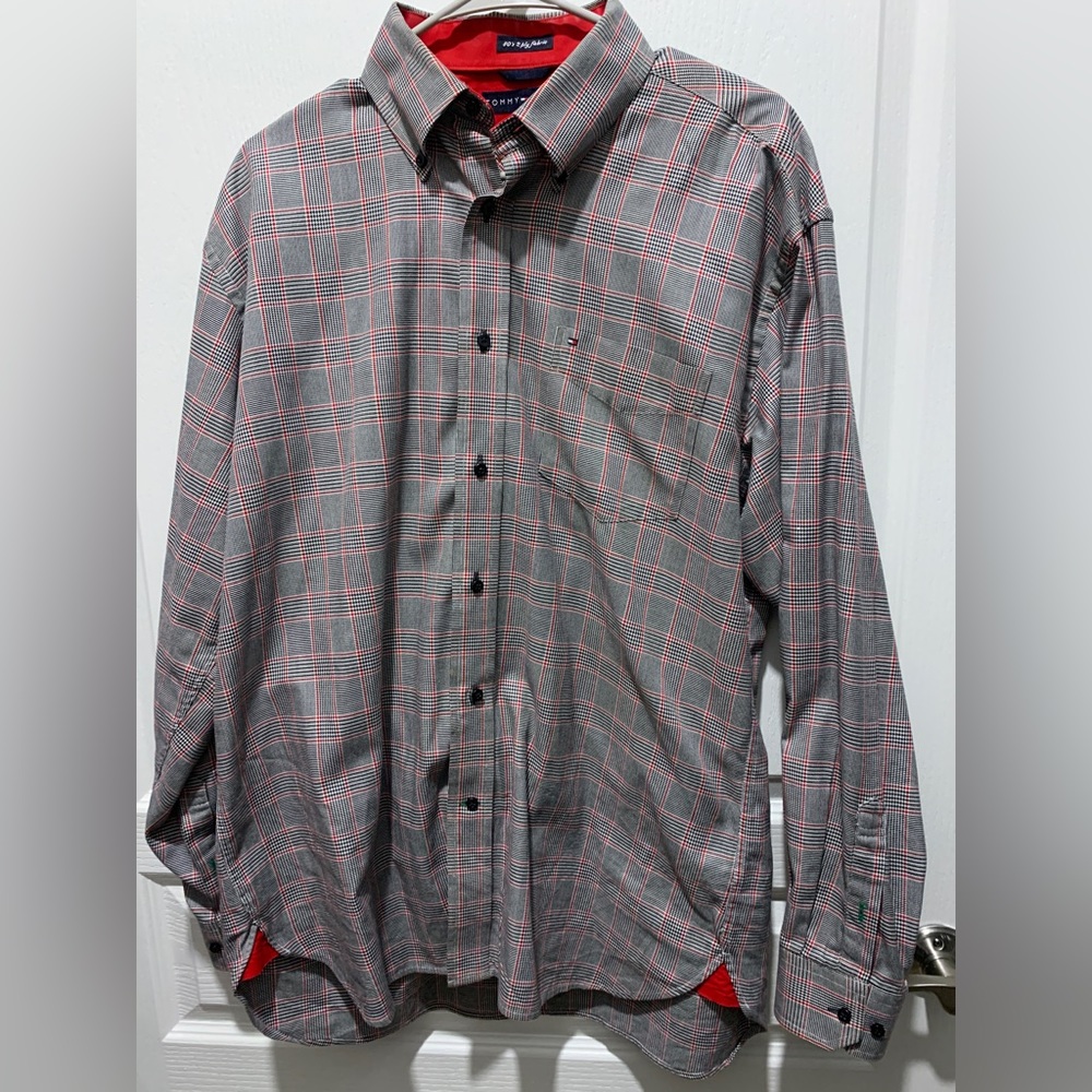 Tommy Hilfiger Black, Red, & White Plaid Casual Long-Sleeve Button Down Shirt